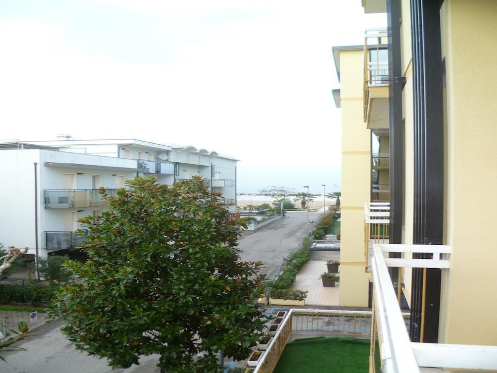 Hotel Glenn Rimini Esterno foto