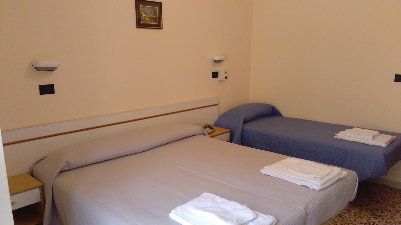 Hotel Glenn Rimini Esterno foto
