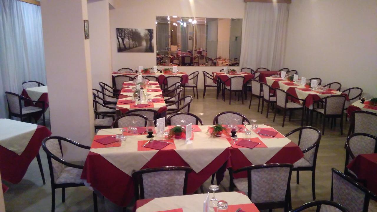 Hotel Glenn Rimini Esterno foto