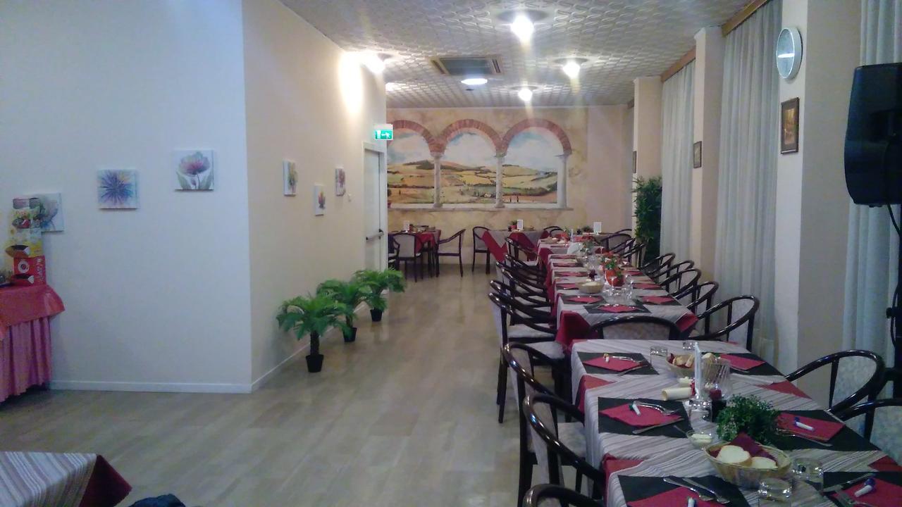 Hotel Glenn Rimini Esterno foto